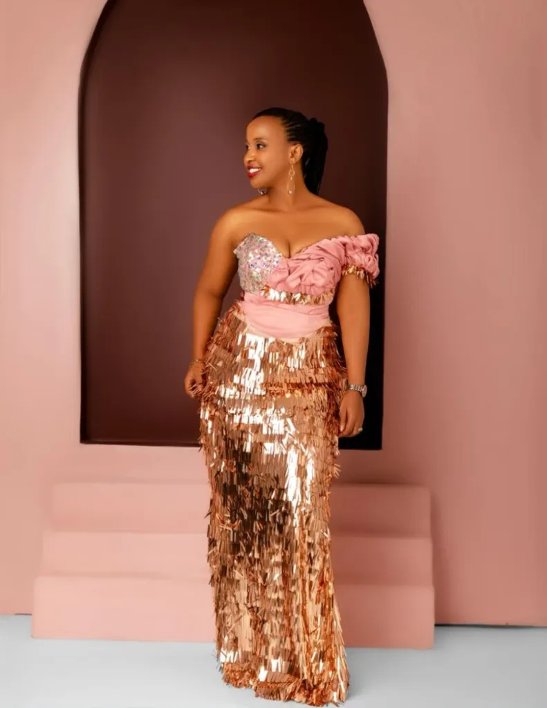 Dress (gold)